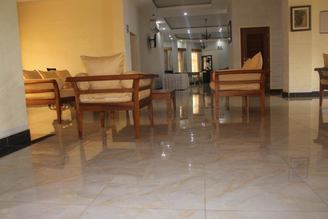 Prinias Hotel Kisumu Eksteriør billede
